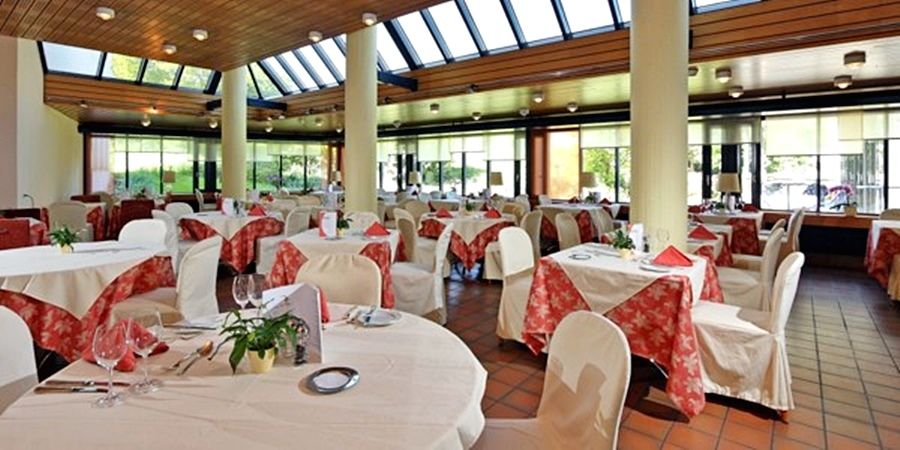 Wellness Hotel Tenedo - Thermalquellen Resort Bad Bad Zurzach Buitenkant foto